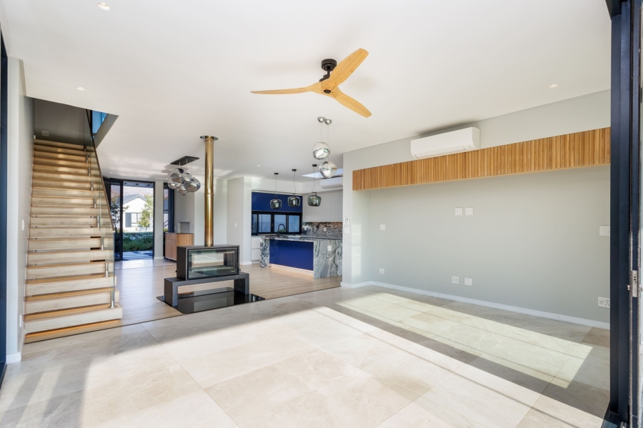 5 Bedroom Property for Sale in Val De Vie Estate Western Cape